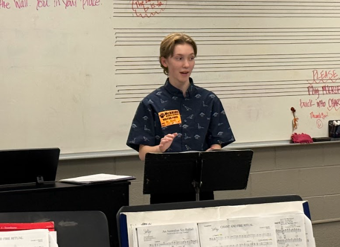 Senior Griffin Behnke Becomes Finalist For Golden Apple Educator Scholarship